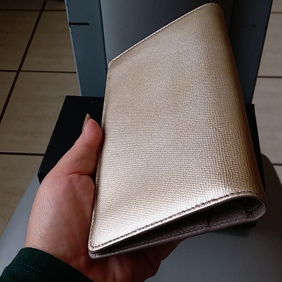 NWOT PrettyAuthentic Chanel Lambskin Wallet France - Picture 3 of 8